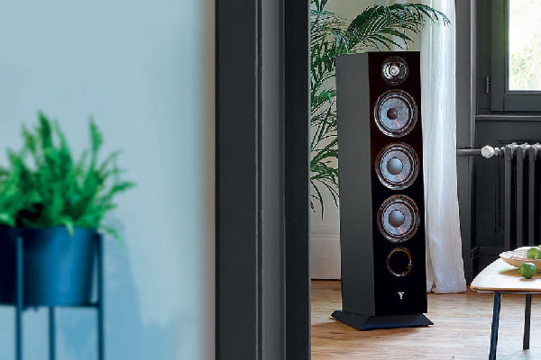 Focal venta de bocinas, soportes para bocinas, audífonos